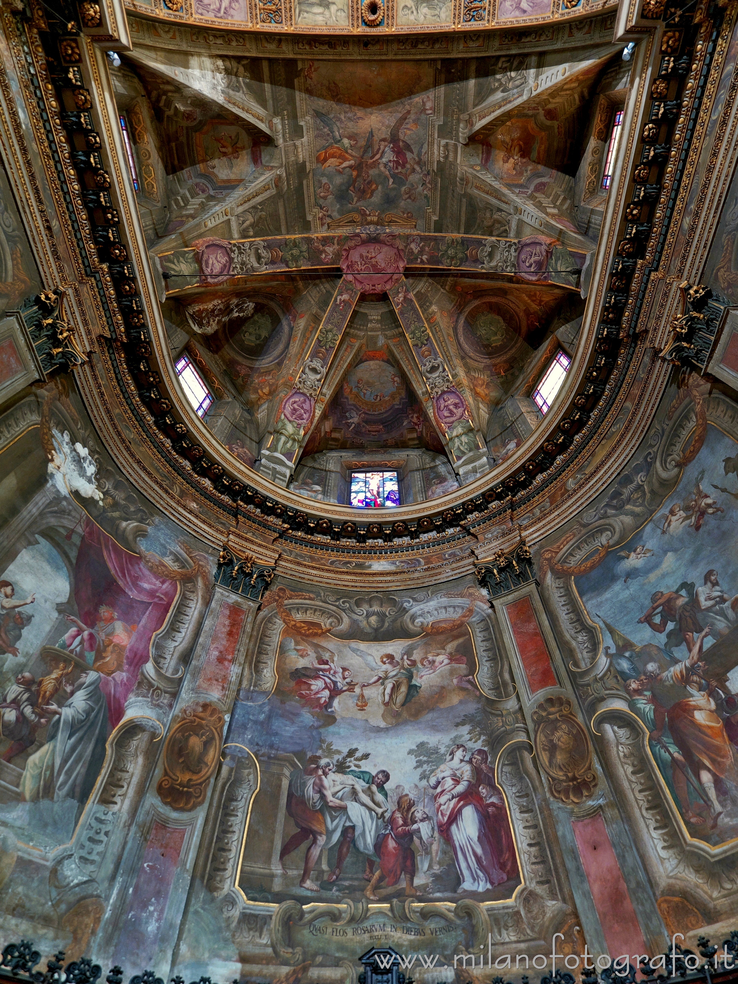 Milano - Pareti e soffitto dell'abside della Chiesa di Sant'Alessandro in Zebedia